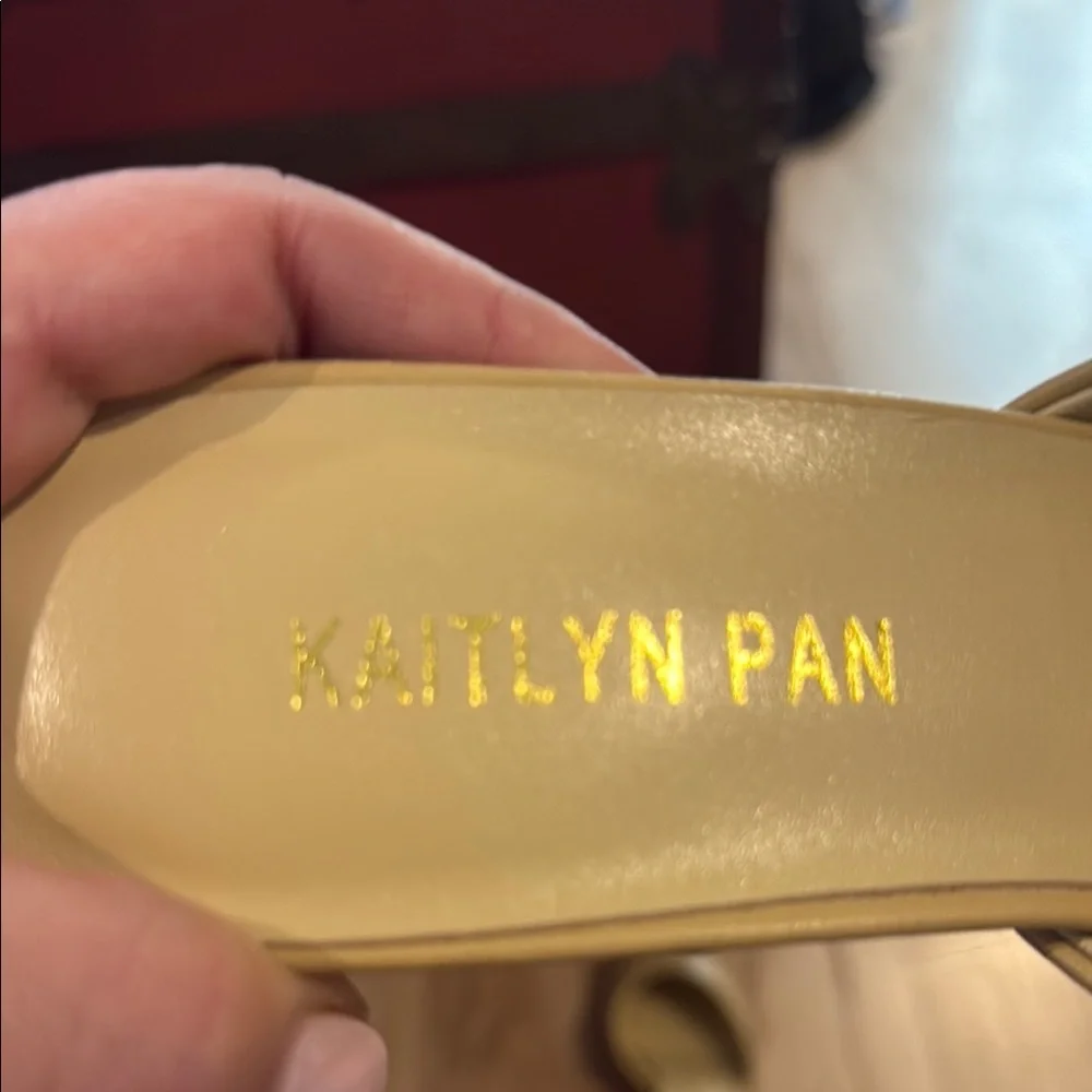 Kaitlyn Pan Genuine Leather Light Tan and Black Mules Two-Tone Design NWT - Picture 2 of 4